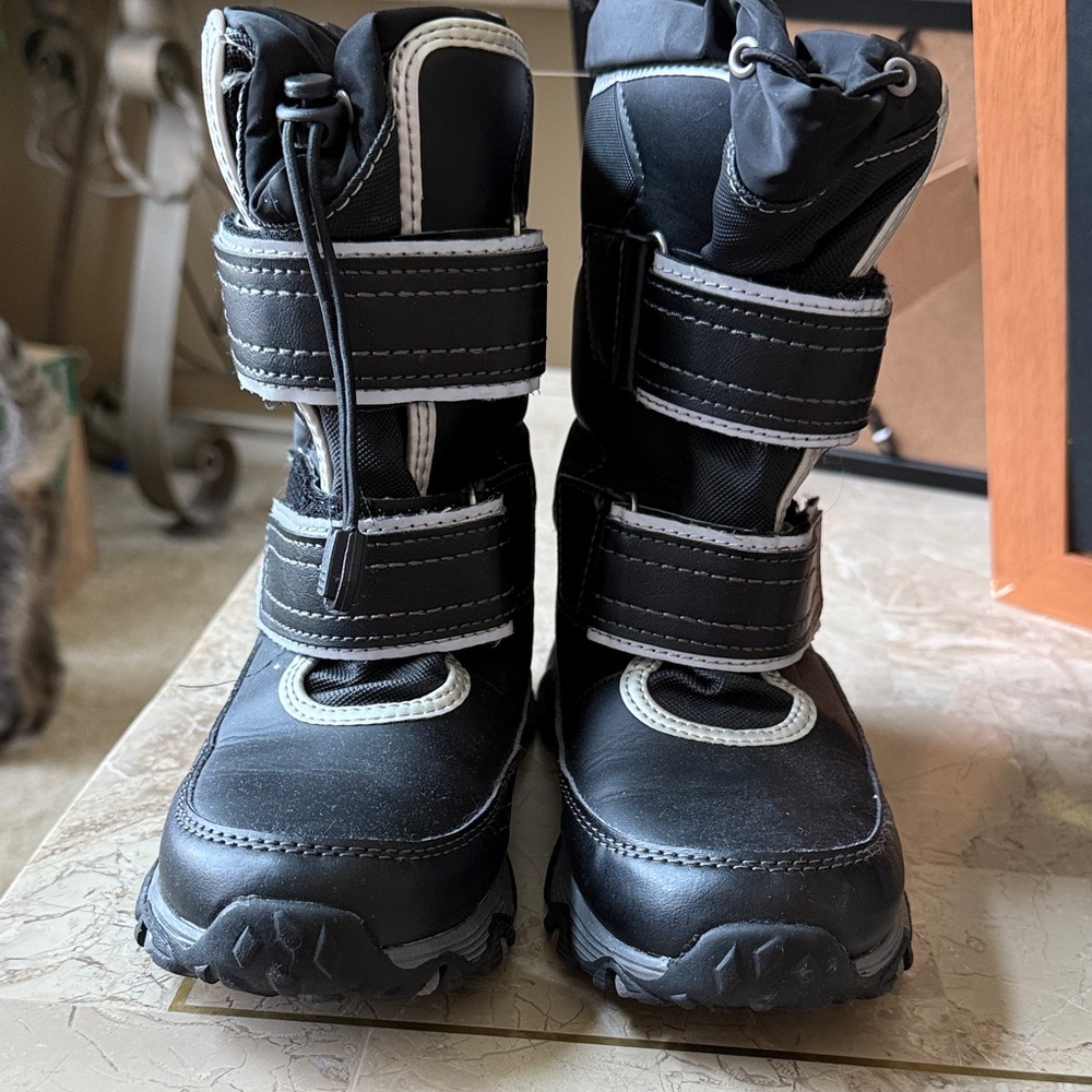 Like New Lands End Kids Size 1 Winter Boots